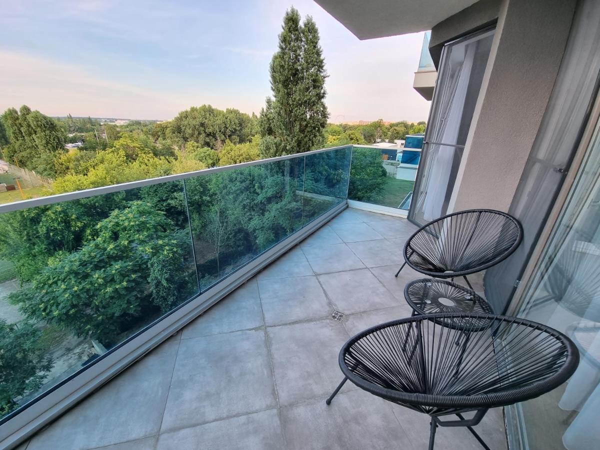 Grand Look & Best Location For Business On Bucharest Exterior photo